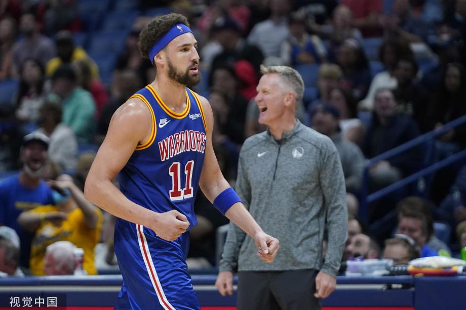 TNT为转播无声道歉的方式竟是遮挡半边屏幕，这操作着实有趣。 17分钟｜⚪️ 0-0 🔴 ｜ #曼联 来源：Stretford Paddock