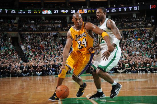 1骑士49／1083%02凯尔特人42／1870%7.53尼克斯39／2066%104雄鹿34／2558%155步行者33／2557%15.56活塞34／2756%167热火28／3048%20.58魔术29／3248%21