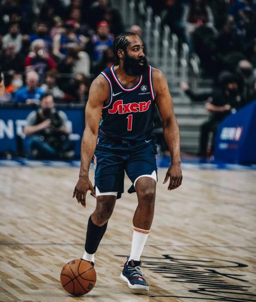 bro试图用自己的蹩脚英文说服裁判 #足球